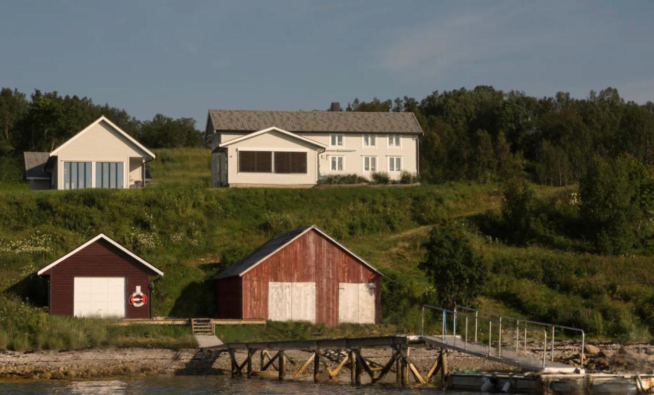 Nice Little House Right By The Sea, Stunning View Rensa ภายนอก รูปภาพ